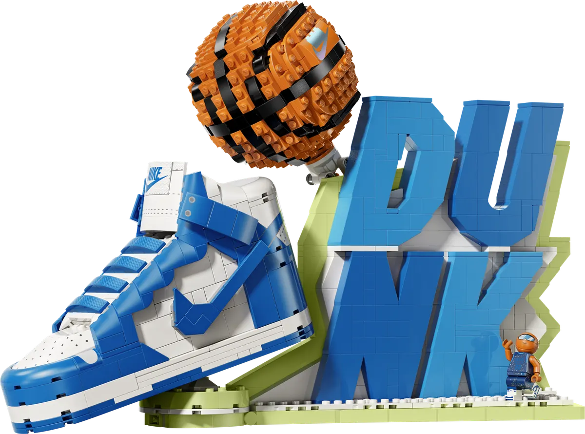 Nike Dunk x LEGO Set
